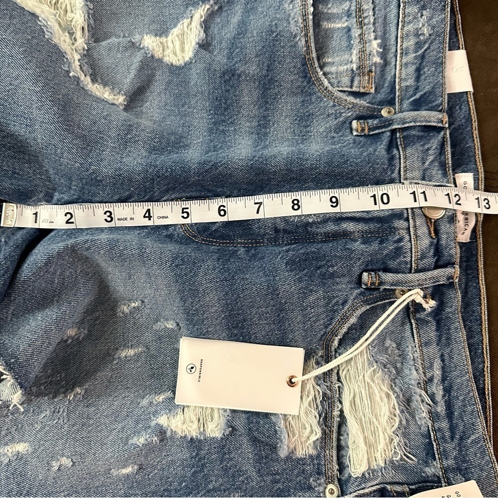 NWT Good American denim cutoff Jean Shorts Size 10/30 - Picture 13 of 15